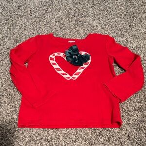 4T toddler girls holiday shirt with candy cane heart graphic and green bow